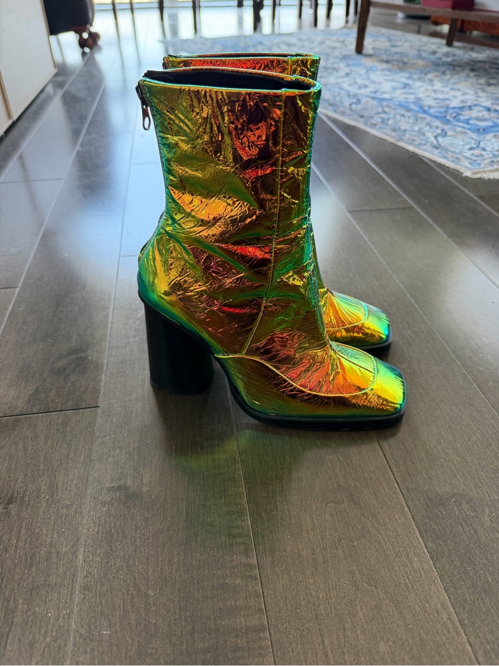 L’INTERVALLE Iridescent Green Metallic Block Heel Ankle Boots